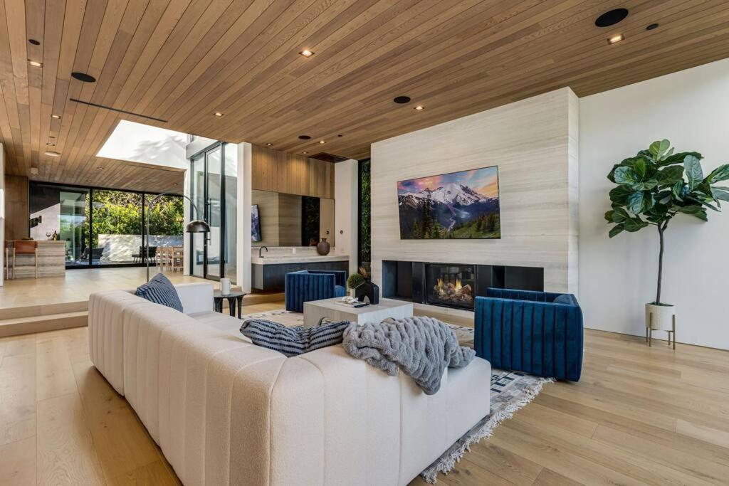 Modern, Resort-Style Home In West Hollywood Лос-Анджелес Екстер'єр фото